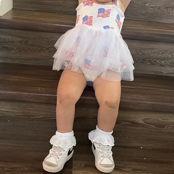 Angel Dear 18-24 month 4th of July- Muslin tutu bubble with American Flags - Picture 4 of 5